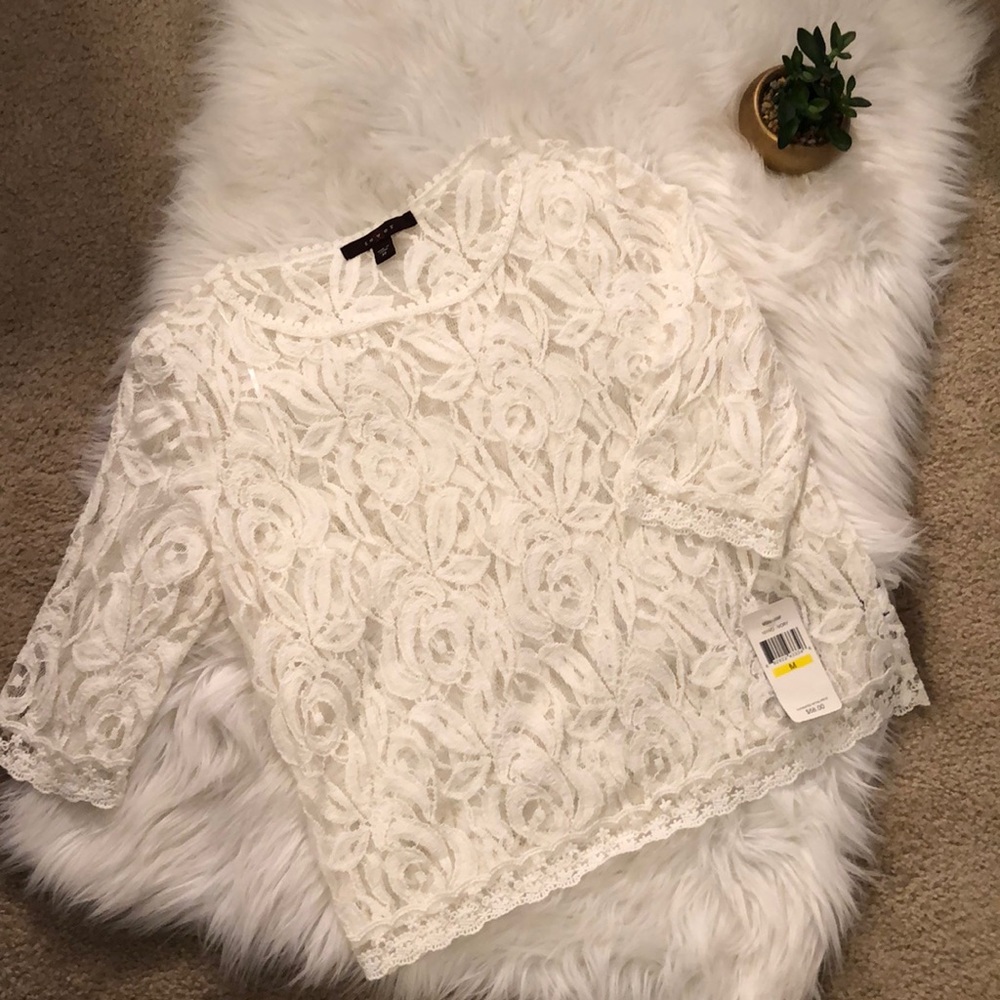 NWT Lace Short Sleeve Top